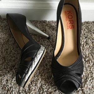 Kors Michael Kors Leather Platform Pumps 8.5M